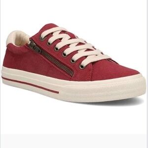 Taos Z Soul Crimson Red Canvas Zipper Sneakers Women's Size 7.5